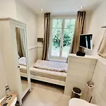 Boutique Niesenblick - Direkt Am Thunersee Gelegen Mit Self Check In & Digitaler Rezeption Hotel Oberhofen