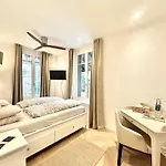 Boutique Niesenblick - Direkt Am Thunersee Gelegen Mit Self Check In & Digitaler Rezeption Hotell 2*