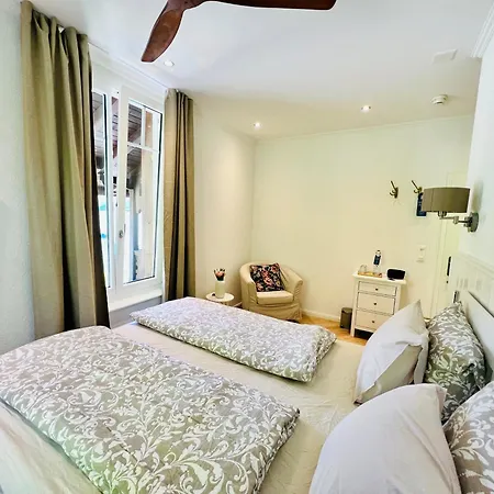 Otel Boutique Niesenblick - Direkt Am Thunersee Gelegen Mit Self Check In & Digitaler Rezeption
