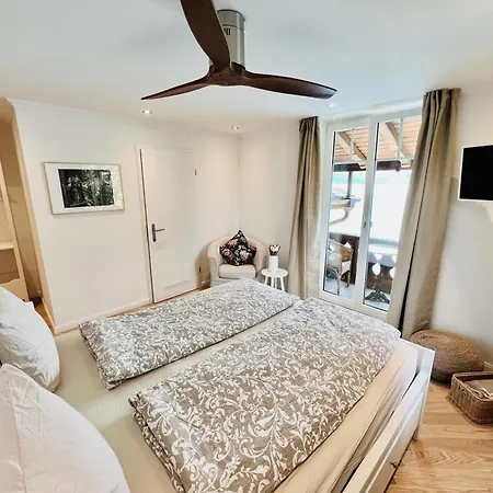 Boutique Niesenblick - Direkt Am Thunersee Gelegen Mit Self Check In & Digitaler Rezeption 2* Oberhofen