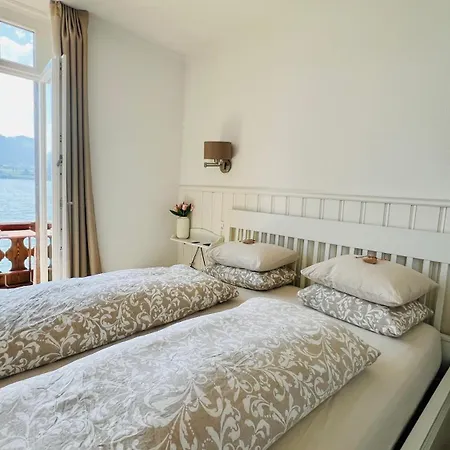 Boutique Hotel & Restaurant Niesenblick - Lakefront Rooms With Balcony On Lake Thun - Self Check In & Digitale Reception 호텔 오베르호펜