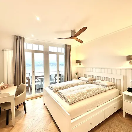 Boutique Hotel & Restaurant Niesenblick - Lakefront Rooms With Balcony On Lake Thun - Self Check In & Digitale Reception 호텔 2*