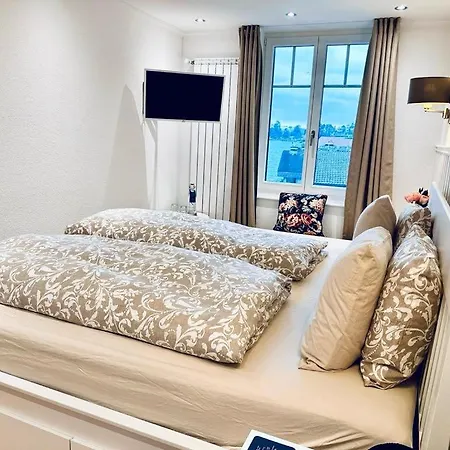 Boutique Hotel & Restaurant Niesenblick - Lakefront Rooms With Balcony On Lake Thun - Self Check In & Digitale Reception 2* 오베르호펜