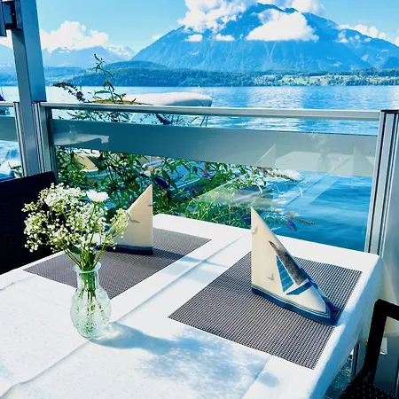 Boutique Hotel & Restaurant Niesenblick - Lakefront Rooms With Balcony On Lake Thun - Self Check In & Digitale Reception 호텔