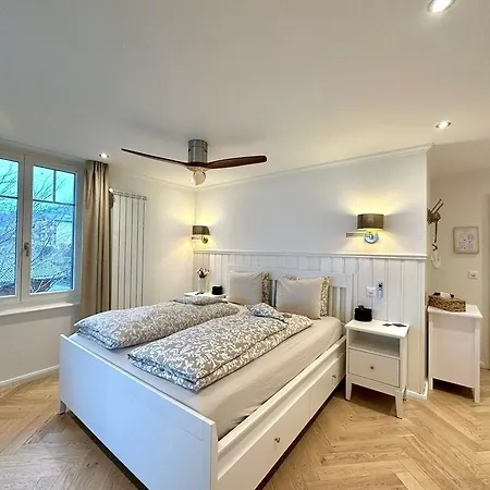 ホテル Boutique Niesenblick - Direkt Am Thunersee Gelegen Mit Self Check In & Digitaler Rezeption オーバーホーフェン
