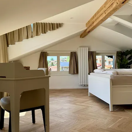 Boutique Hotel & Restaurant Niesenblick - Lakefront Rooms With Balcony On Lake Thun - Self Check In & Digitale Reception