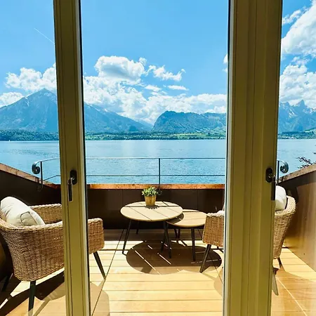 Boutique Hotel & Restaurant Niesenblick - Lakefront Rooms With Balcony On Lake Thun - Self Check In & Digitale Reception 2* 오베르호펜