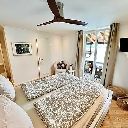 Boutique Niesenblick - Direkt Am Thunersee Gelegen Mit Self Check In & Digitaler Rezeption Otel 2*