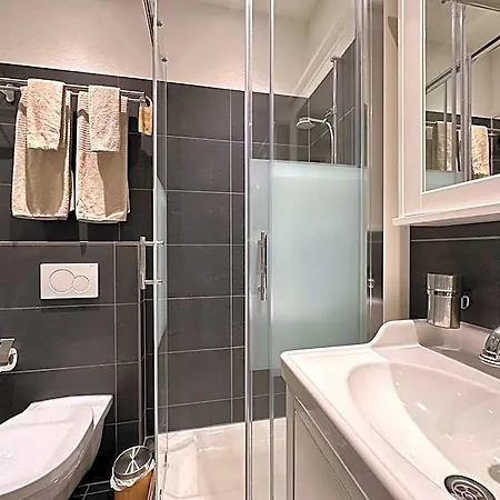 Otel Boutique Niesenblick - Direkt Am Thunersee Gelegen Mit Self Check In & Digitaler Rezeption