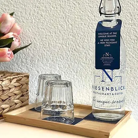 호텔 Boutique Hotel & Restaurant Niesenblick - Lakefront Rooms With Balcony On Lake Thun - Self Check In & Digitale Reception 오베르호펜