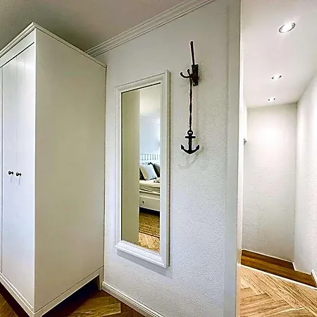 Boutique Hotel & Restaurant Niesenblick - Lakefront Rooms With Balcony On Lake Thun - Self Check In & Digitale Reception 2* 오베르호펜