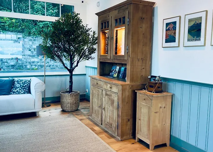 فندق Boutique Niesenblick - Direkt Am Thunersee Gelegen Mit Self Check In & Digitaler Rezeption