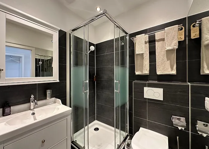 Boutique Niesenblick - Direkt Am Thunersee Gelegen Mit Self Check In & Digitaler Rezeption اوبرهوفن