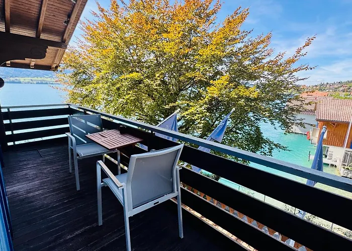 Boutique Niesenblick - Direkt Am Thunersee Gelegen Mit Self Check In & Digitaler Rezeption Oberhofen