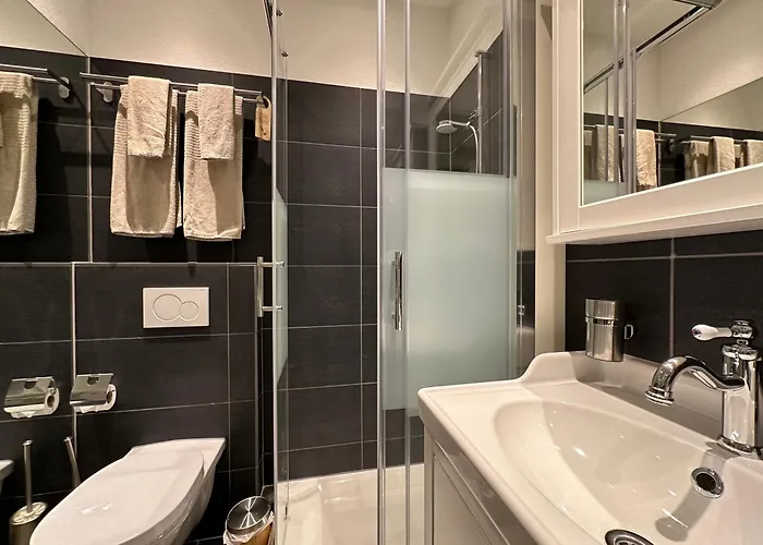 Boutique Niesenblick - Direkt Am Thunersee Gelegen Mit Self Check In & Digitaler Rezeption Hotel