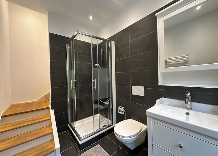 فندق Boutique Niesenblick - Direkt Am Thunersee Gelegen Mit Self Check In & Digitaler Rezeption