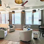 Boutique Niesenblick - Direkt Am Thunersee Gelegen Mit Self Check In & Digitaler Rezeption 酒店 2*