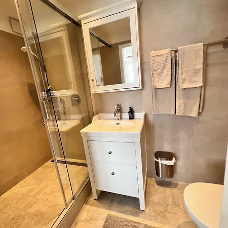 Boutique Niesenblick - Direkt Am Thunersee Gelegen Mit Self Check In & Digitaler Rezeption 2* オーバーホーフェン