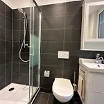 Boutique Niesenblick - Direkt Am Thunersee Gelegen Mit Self Check In & Digitaler Rezeption Otel 2*