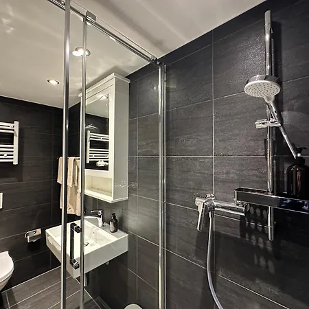 Boutique Niesenblick - Direkt Am Thunersee Gelegen Mit Self Check In & Digitaler Rezeption Hotell Oberhofen