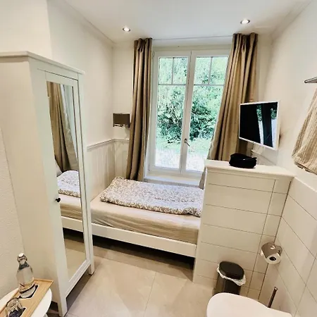 Boutique Niesenblick - Direkt Am Thunersee Gelegen Mit Self Check In & Digitaler Rezeption Hotell Oberhofen