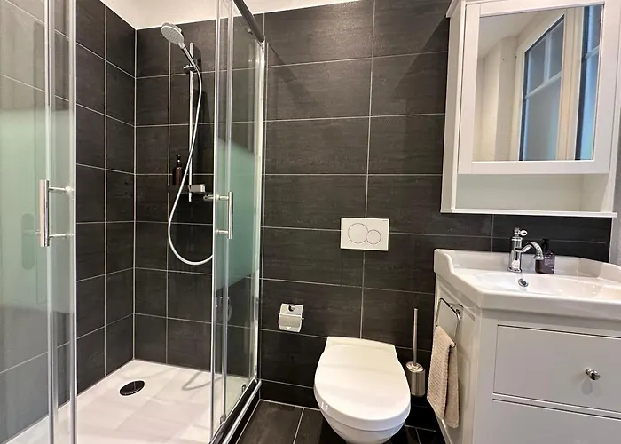 Boutique Niesenblick - Direkt Am Thunersee Gelegen Mit Self Check In & Digitaler Rezeption Hotel 2*