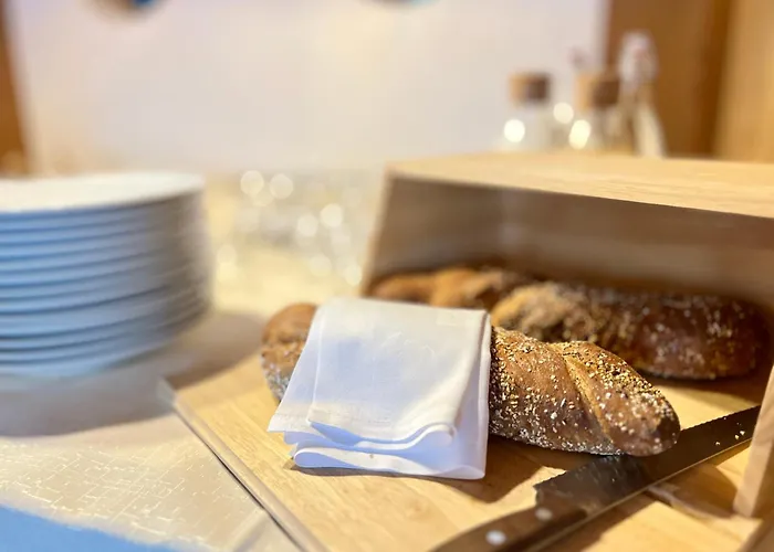 Hotel Boutique Niesenblick - Direkt Am Thunersee Gelegen Mit Self Check In & Digitaler Rezeption Oberhofen