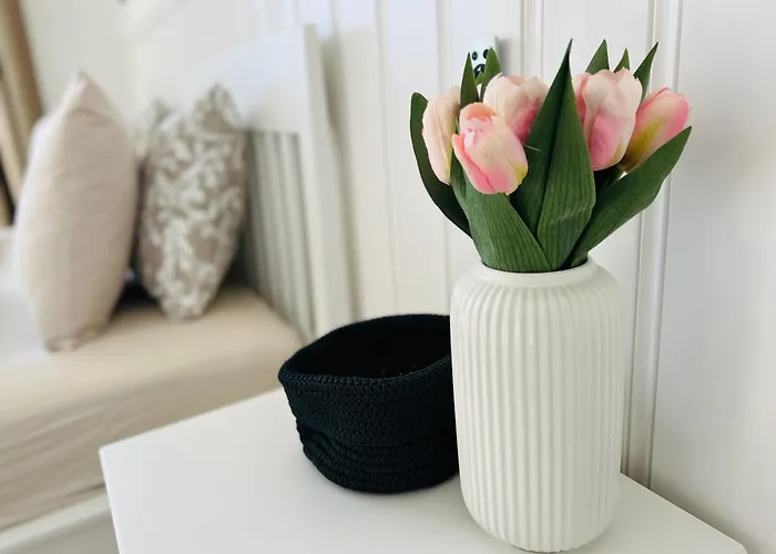 Boutique Niesenblick - Direkt Am Thunersee Gelegen Mit Self Check In & Digitaler Rezeption Oberhofen