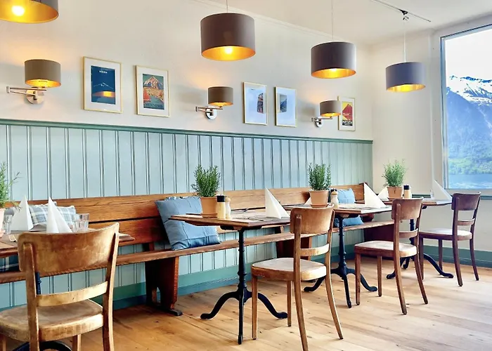 Hotel Boutique Niesenblick - Direkt Am Thunersee Gelegen Mit Self Check In & Digitaler Rezeption 2*