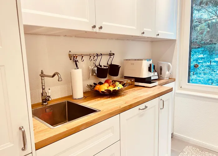 Hotel Boutique Niesenblick - Direkt Am Thunersee Gelegen Mit Self Check In & Digitaler Rezeption Oberhofen