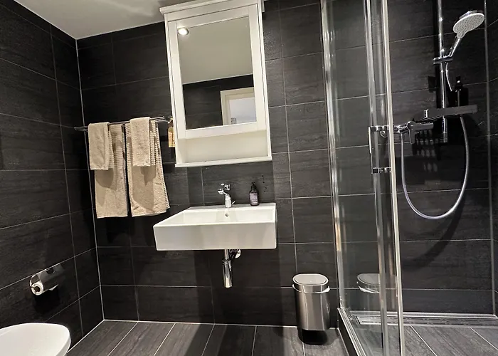 Boutique Niesenblick - Direkt Am Thunersee Gelegen Mit Self Check In & Digitaler Rezeption 2*